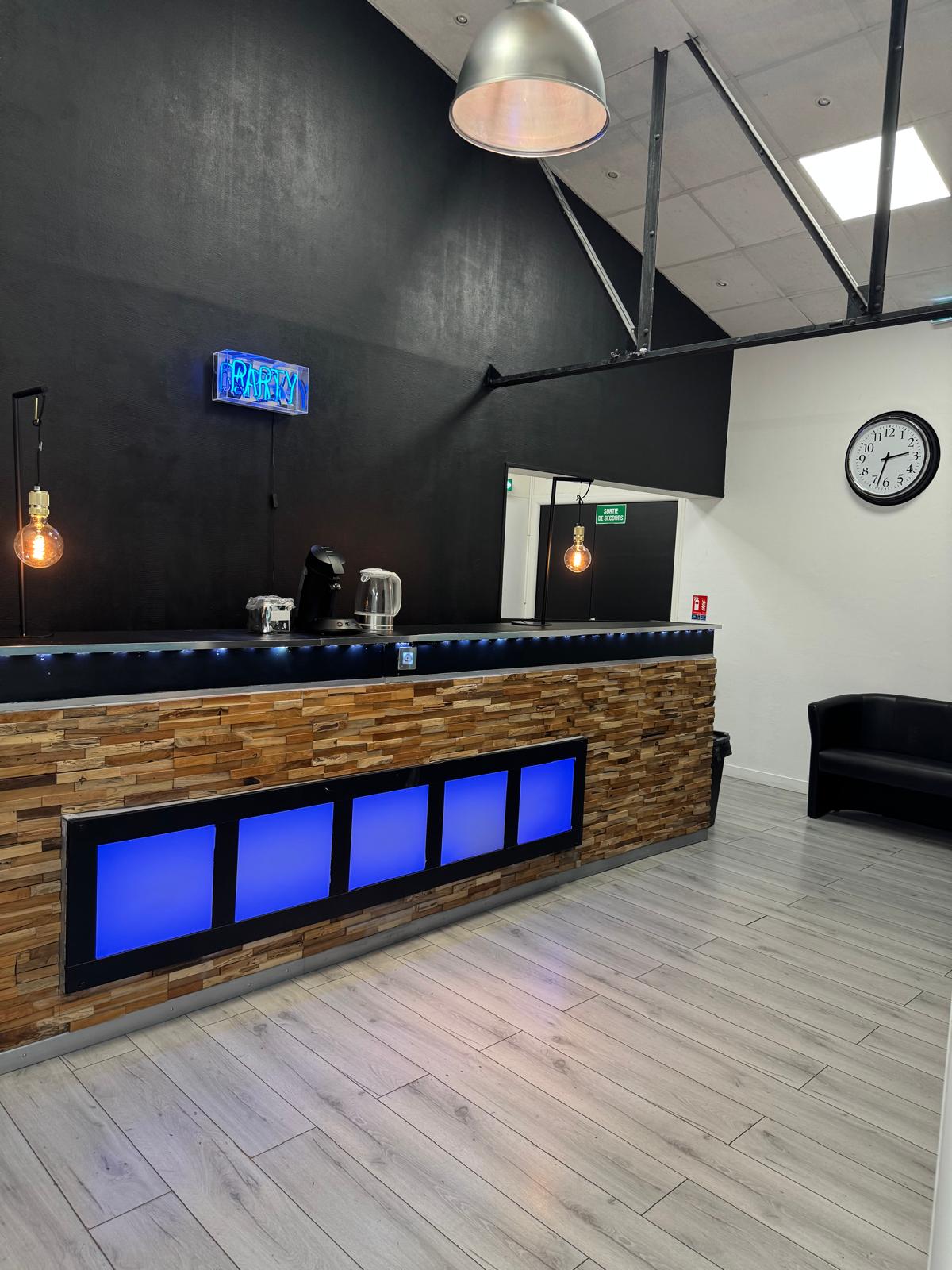 bar